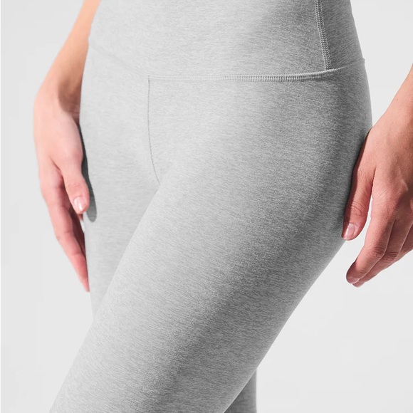 ALO alosoft high waist 7/8 Gray Leggings - Picture 3 of 5